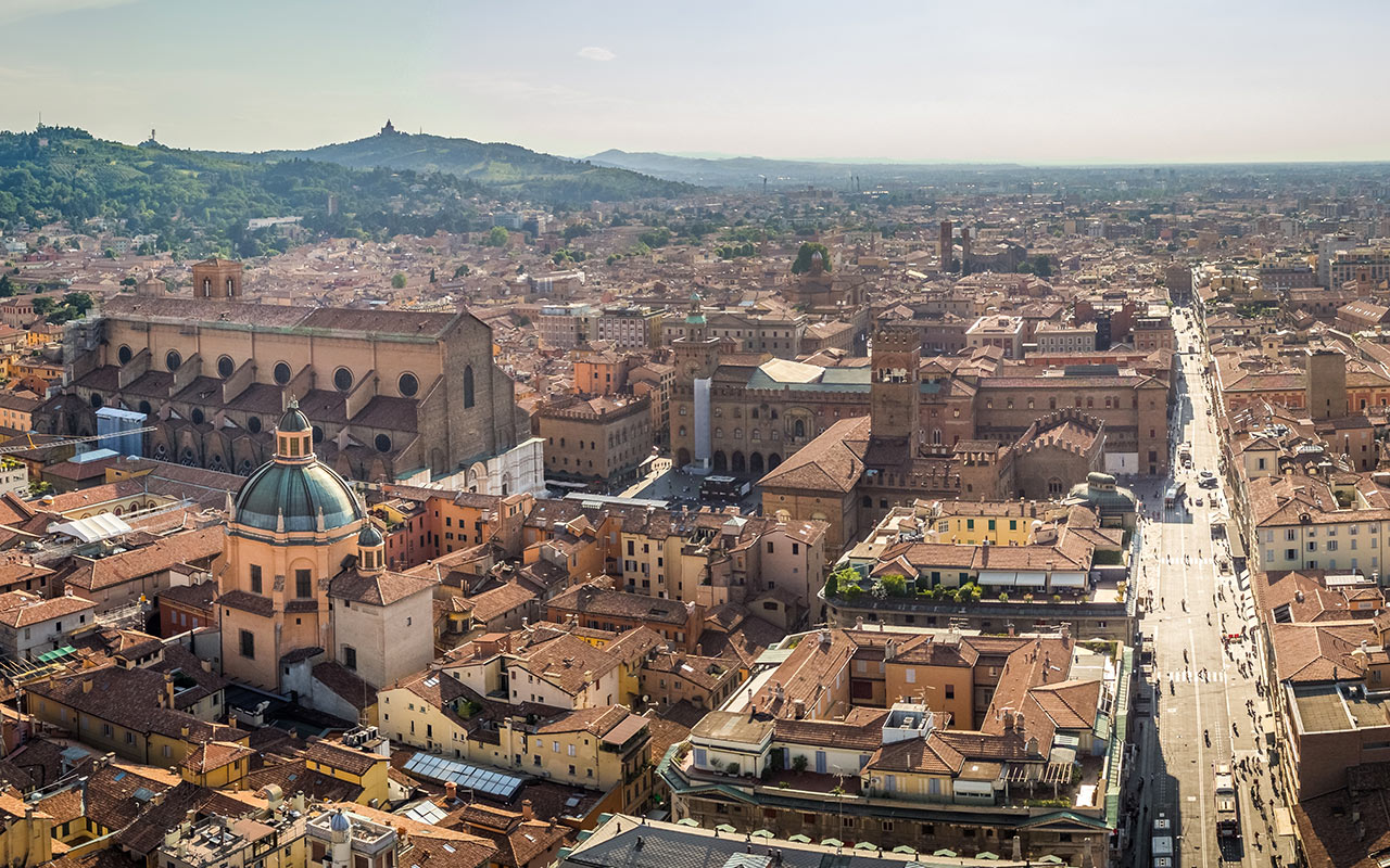 15 Best Things to Do in Bologna: A Checklist for Curious Travelers – Devour  Tours