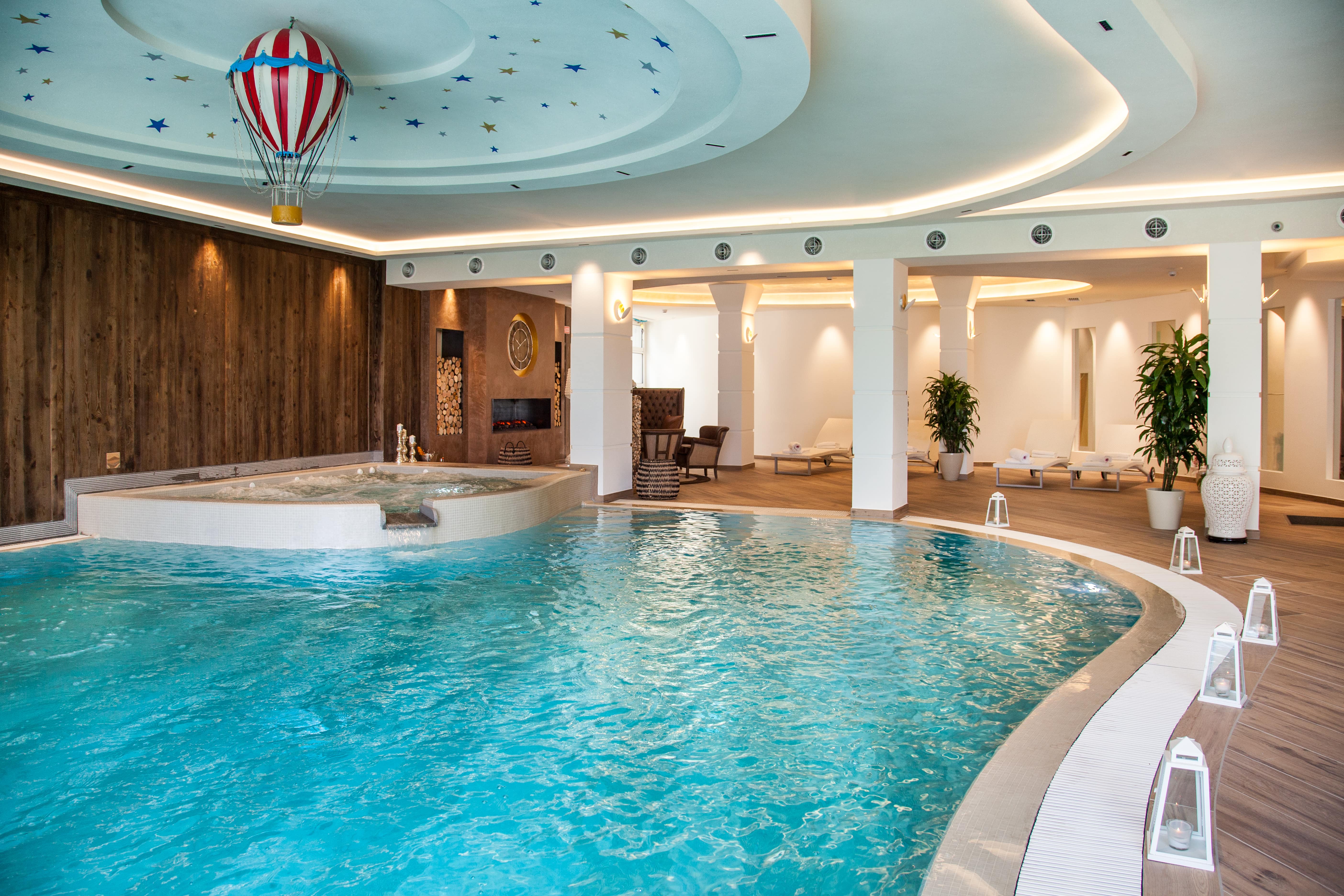 Рапсодия отель ленинградская область. Интерконтиненталь спа. Отель лес арт резорт в подмосковье. Спа отель грейс империал. Дорохово лес арт резорт.